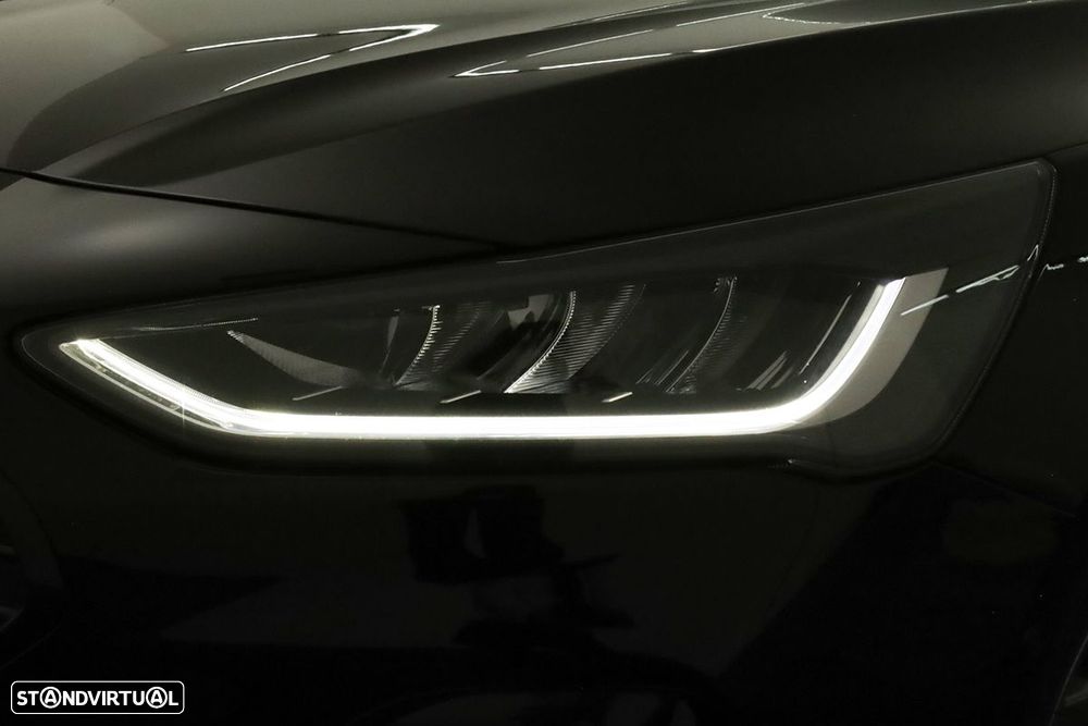 Ford Focus 1.0 EcoBoost MHEV ST-Line X - 6