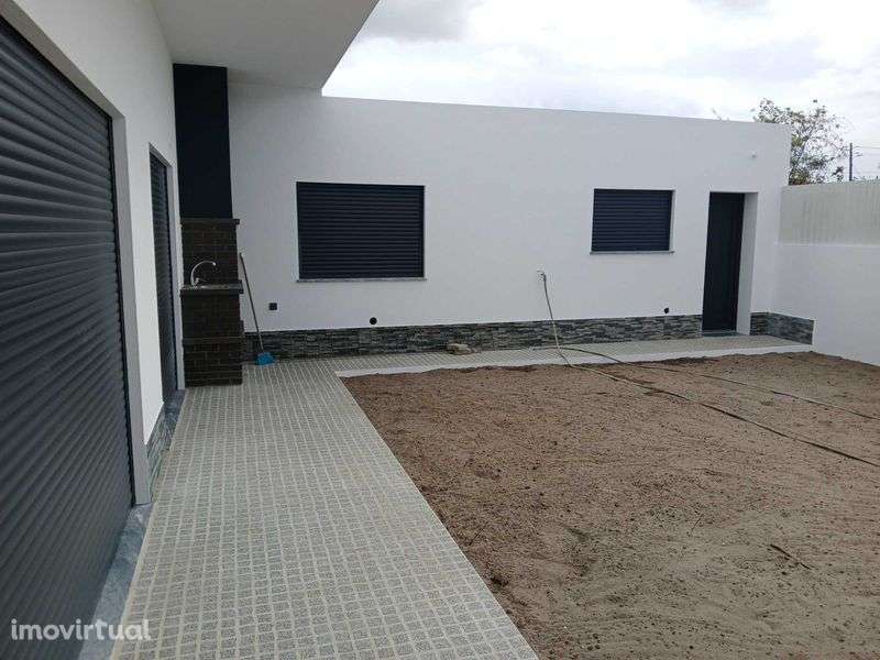 Moradia térrea isolada Fernão ferro - Grande imagem: 4/12