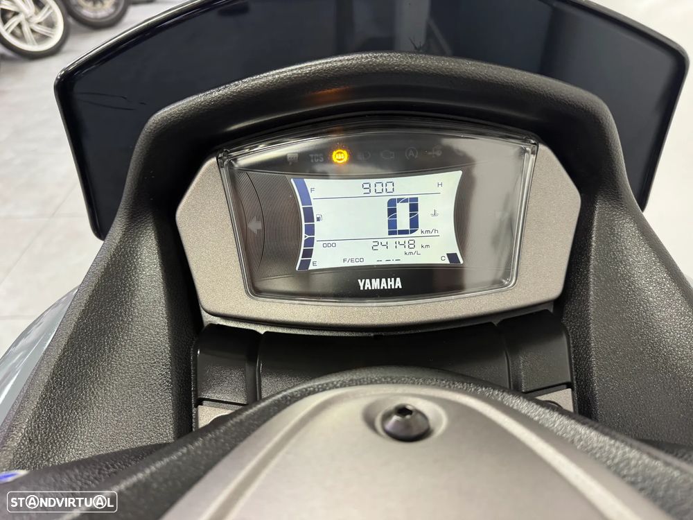 Yamaha NMAX 125 - 6