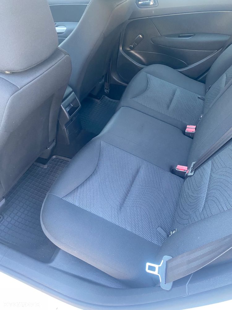 Peugeot 308 120 VTi Family - 7