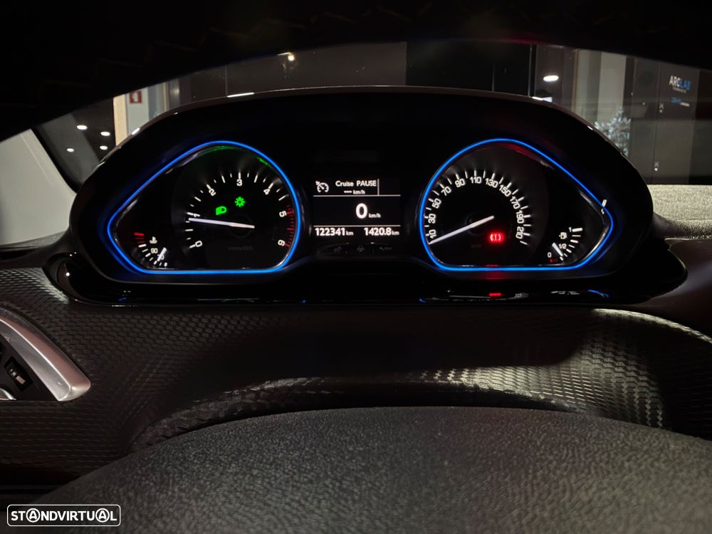 Peugeot 2008 1.6 BlueHDi Allure - 16