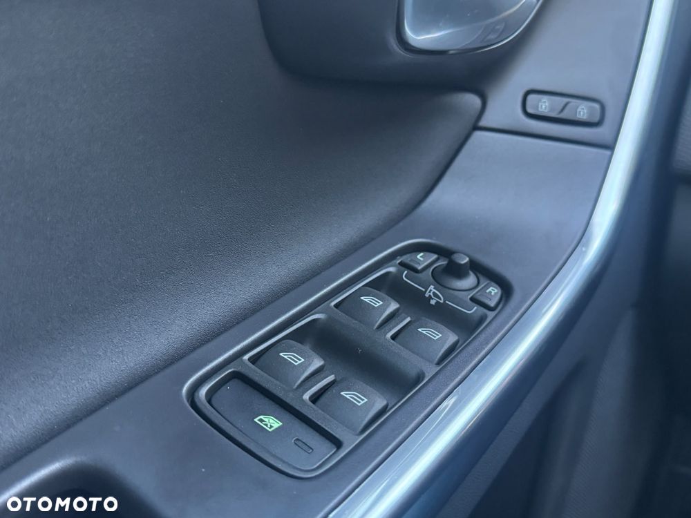 Volvo XC 60 D5 AWD Edition Pro - 24