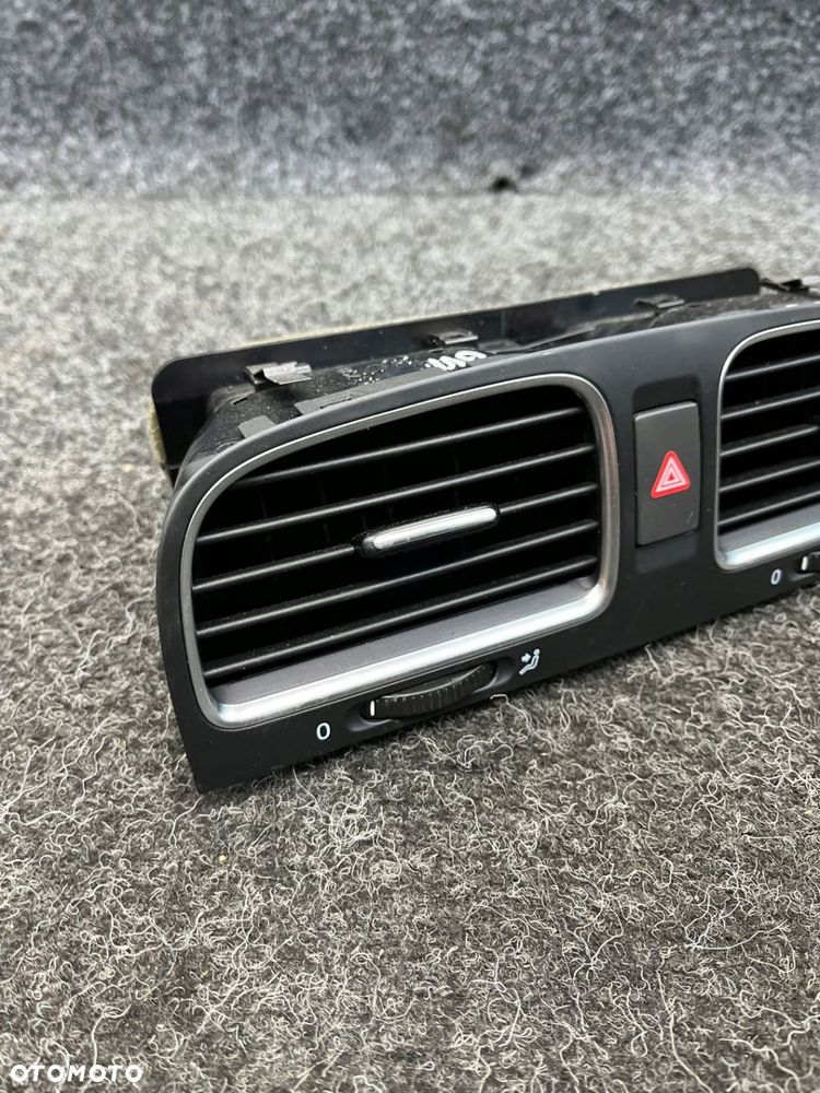 vw golf VI lift kratka nawiewu środkowa 5K0819743 - 2