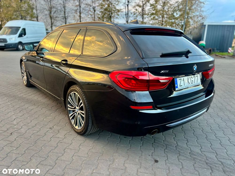 BMW Seria 5 520d xDrive Sport Line sport - 3