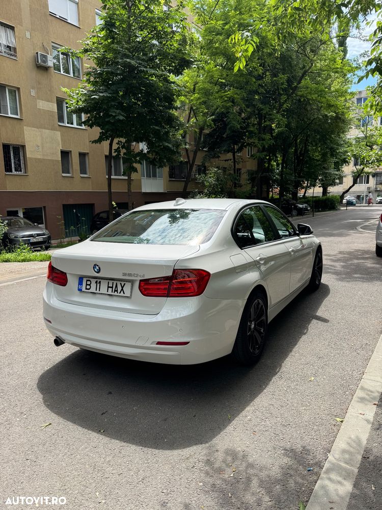 BMW Seria 3 320d EfficientDynamics Edition - 4