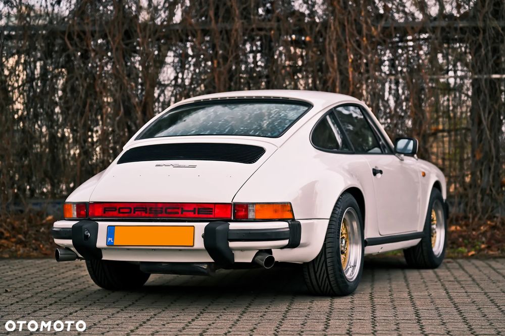 Porsche 911 - 11