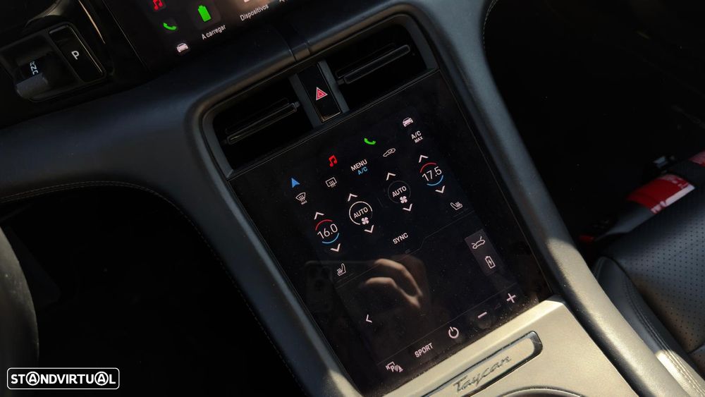 Porsche Taycan 4S - 12