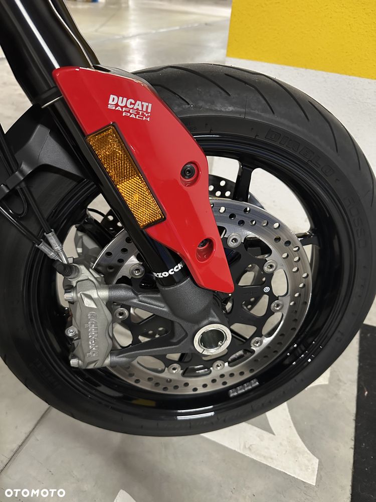 Ducati Hypermotard - 12
