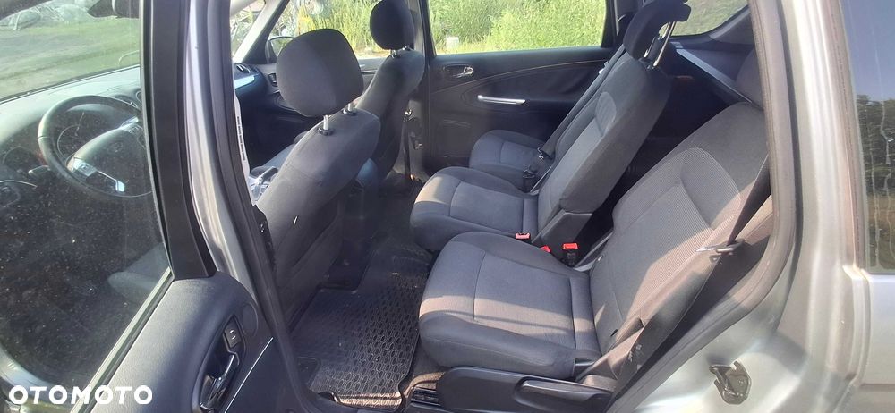 Ford S-Max - 7