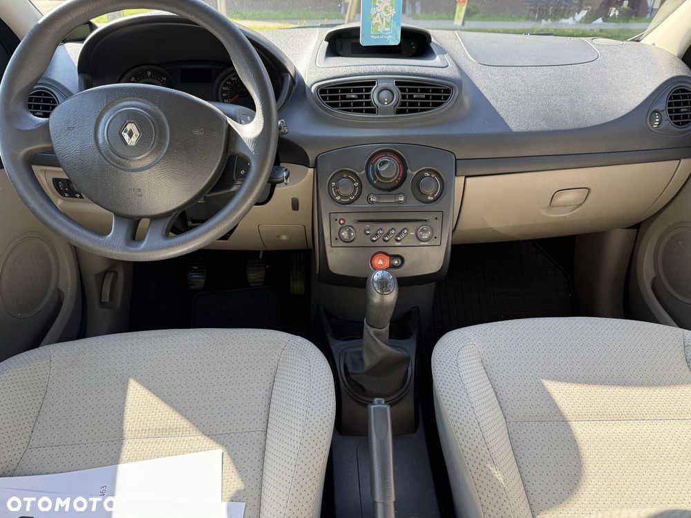 Renault Clio - 6