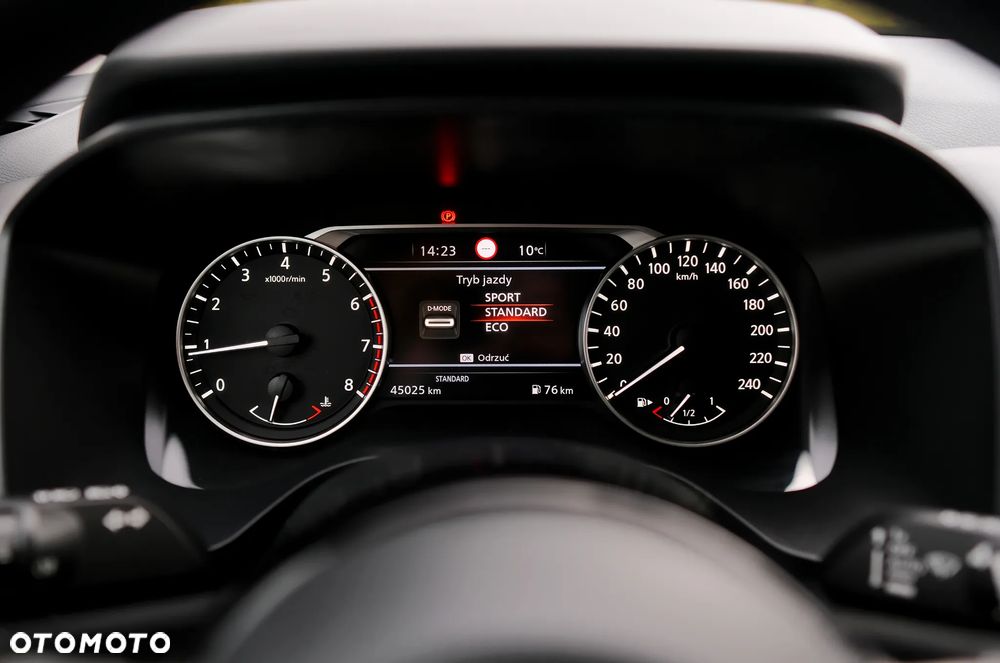 Nissan Qashqai 1.3 DIG-T N-CONNECTA - 18