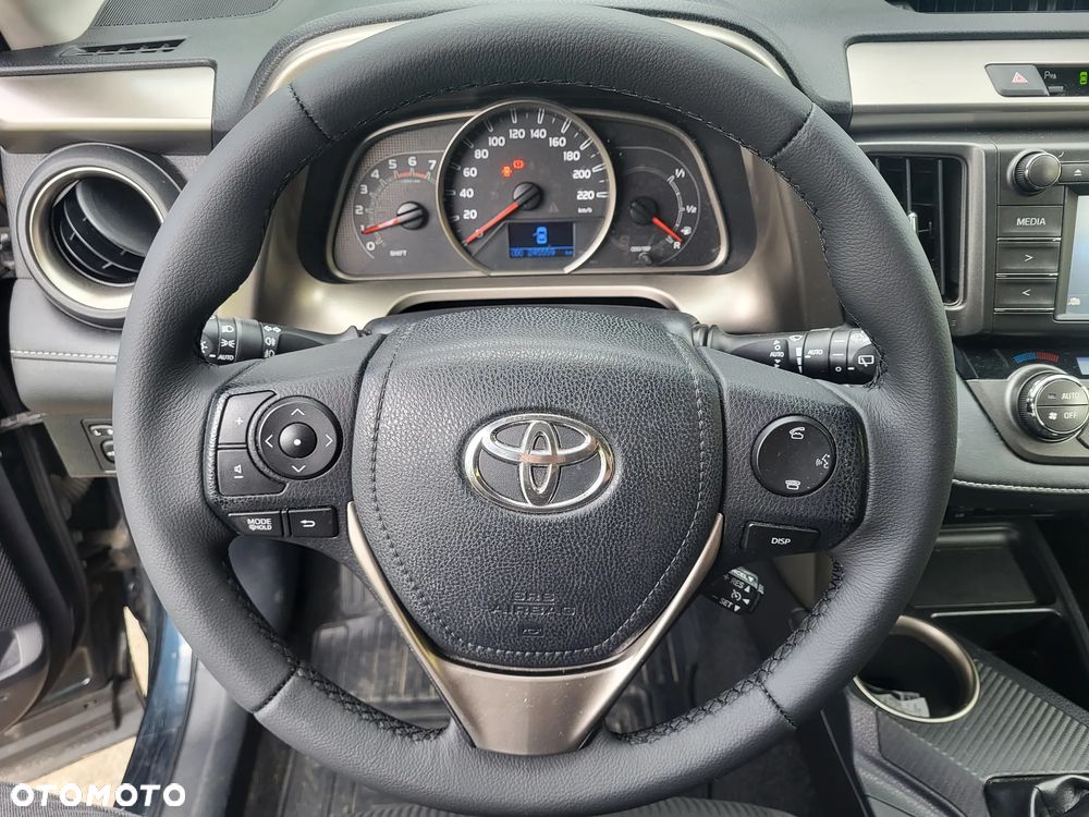 Toyota RAV4 2.0 D-4D Premium - 13