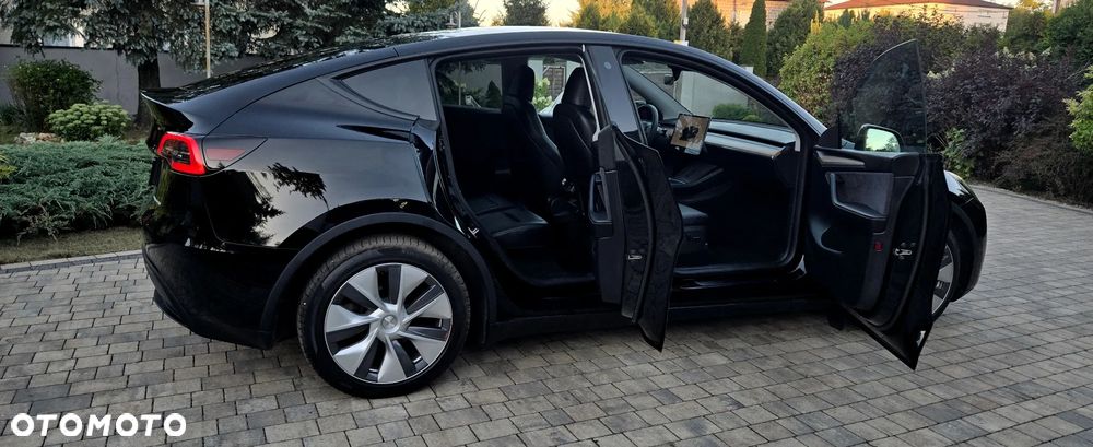 Tesla Model Y Long Range Dual Motor AWD - 10