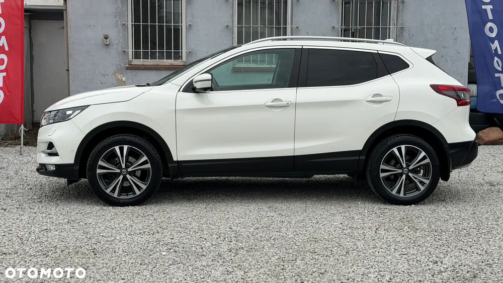 Nissan Qashqai 1.2 DIG-T N-Connecta EU6 - 17