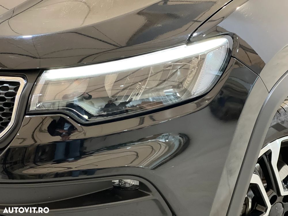 Jeep Compass - 27