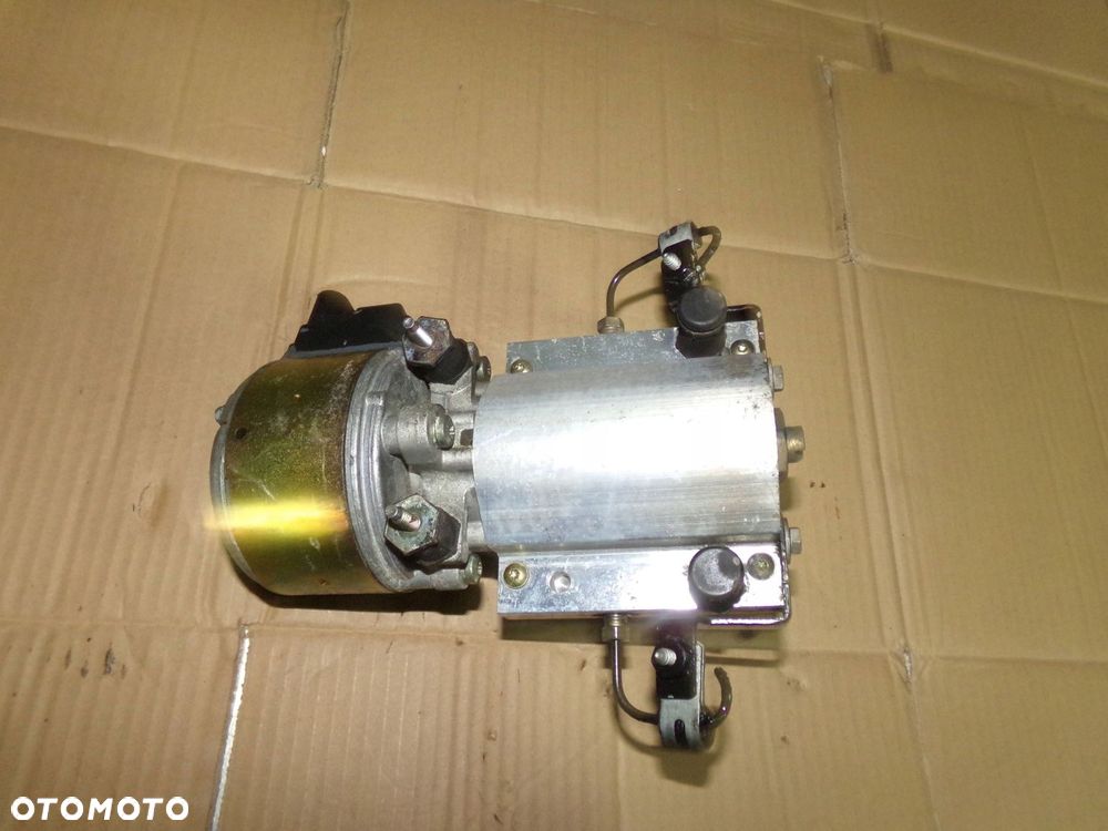 pompa zawieszenia 9636713880 citroen c5 04-08r. - 3
