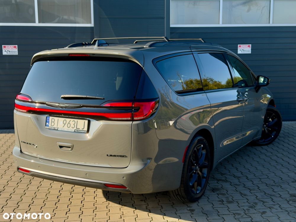 Chrysler Pacifica - 9