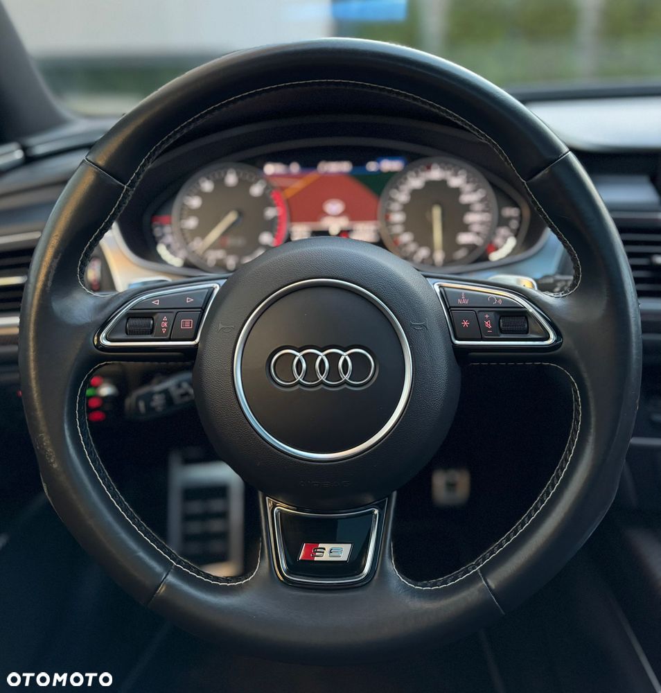 Audi S6 Avant - 16