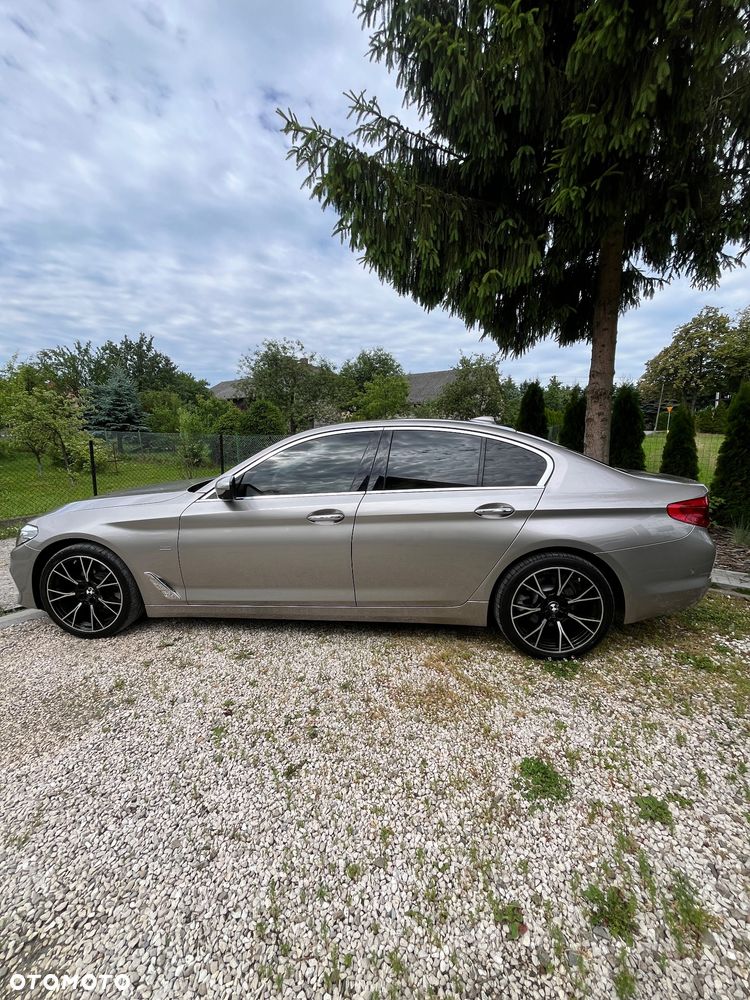 BMW Seria 5 520d Luxury Line - 11
