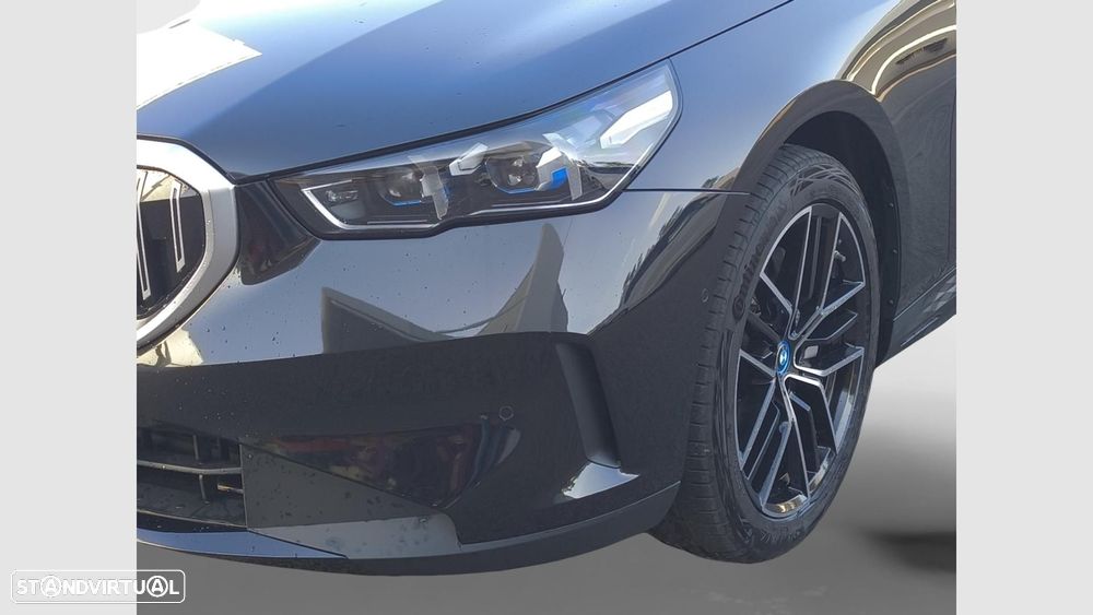BMW i5 Touring eDrive40 - 16