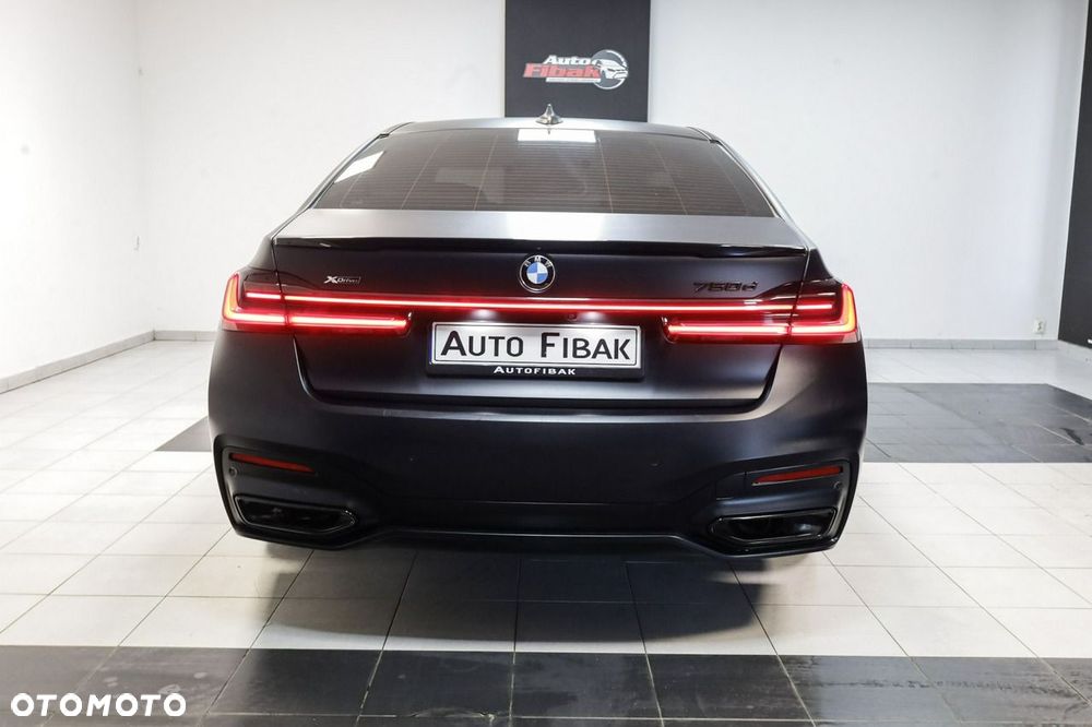 BMW Seria 7 - 11