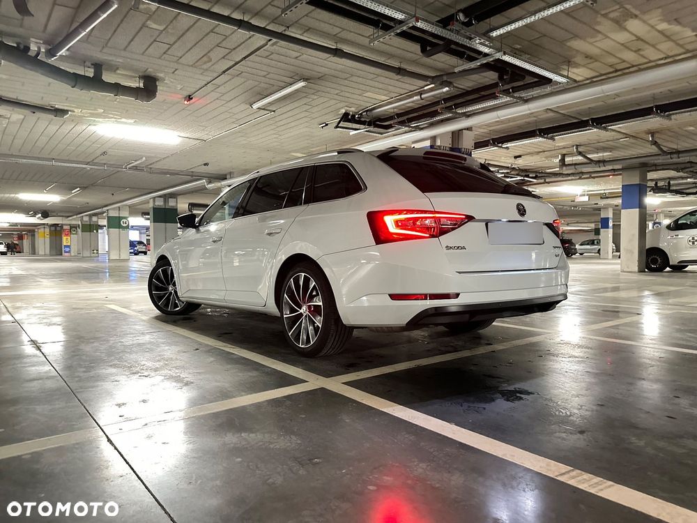 Skoda Superb 2.0 TDI 4x4 L&K DSG - 5