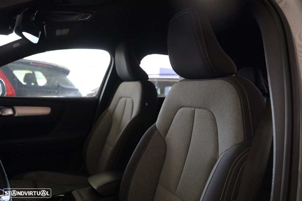Volvo XC 40 1.5 T2 Plus Dark Auto - 7
