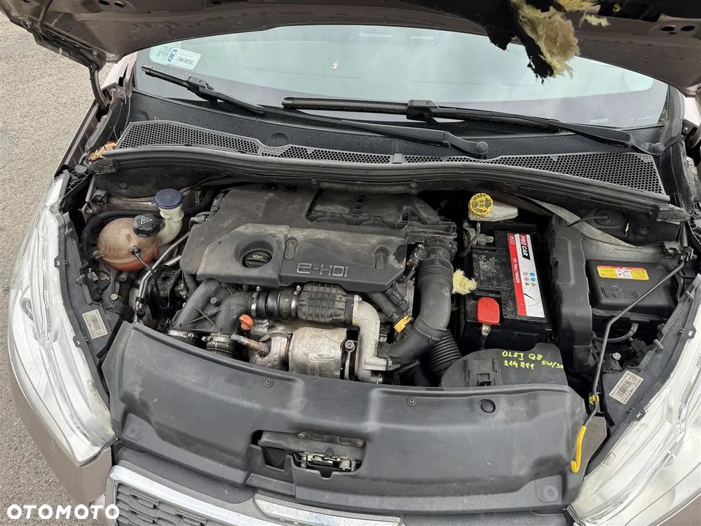 Peugeot 208 - 28