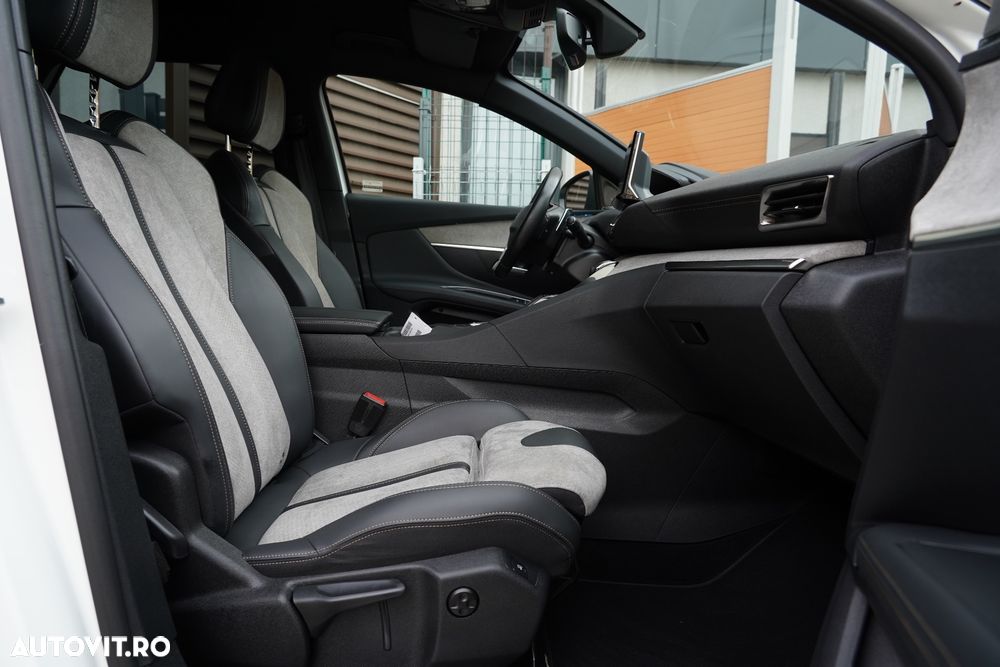 Peugeot 3008 PHEV EAT8 4X4 GT Pack - 32