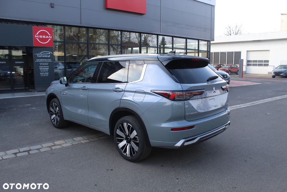 Mitsubishi Outlander Instyle Plus - 4