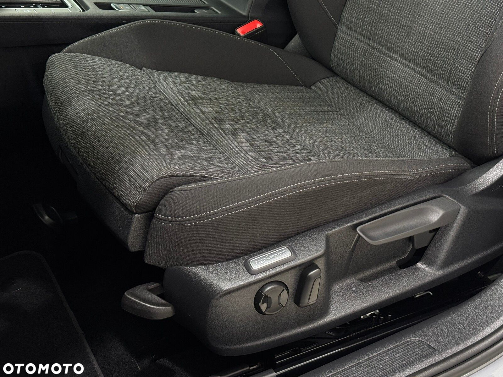 Volkswagen Passat 2.0 TDI EVO Business DSG - 11