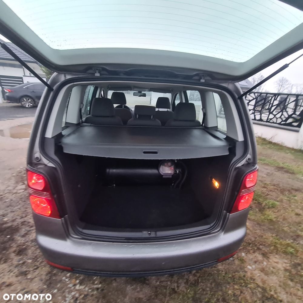 Volkswagen Touran 1.6 Freestyle - 19