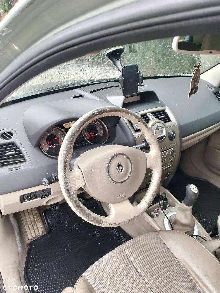 Renault Megane 1.6 16V Confort Authentique - 12