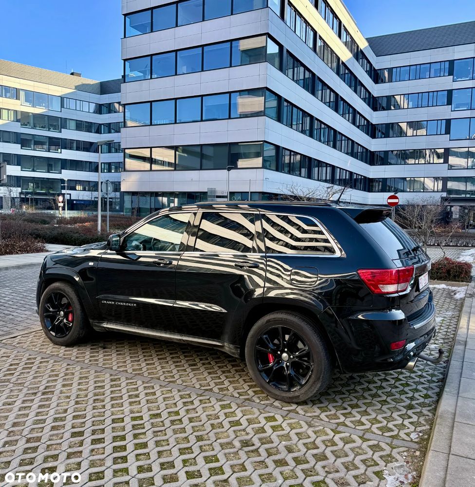 Jeep Grand Cherokee SRT - 10