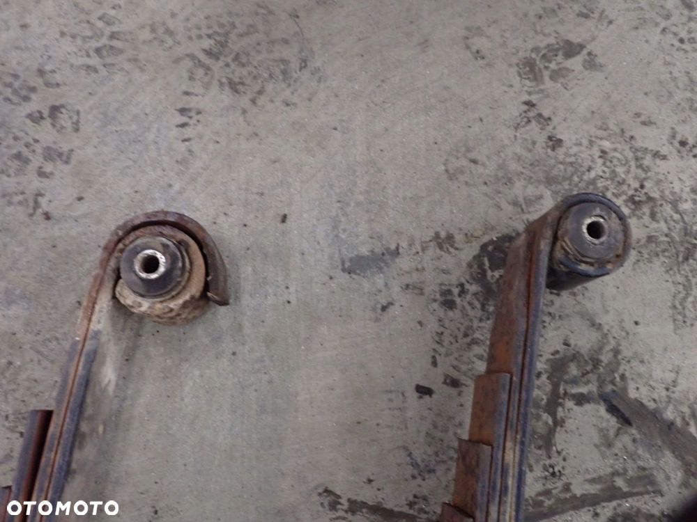 RESORY PIÓROWE TYŁ DAEWOO LUBLIN III 7PIÓR - 8