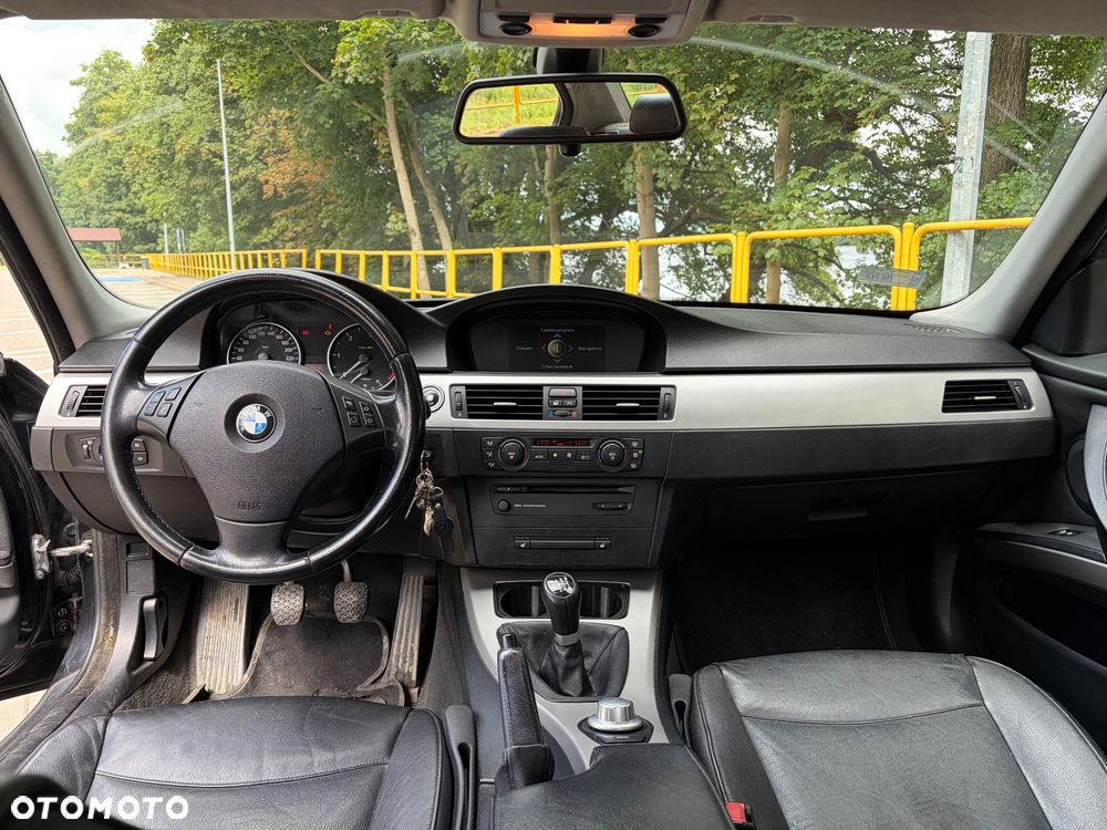 BMW Seria 3 320d - 11