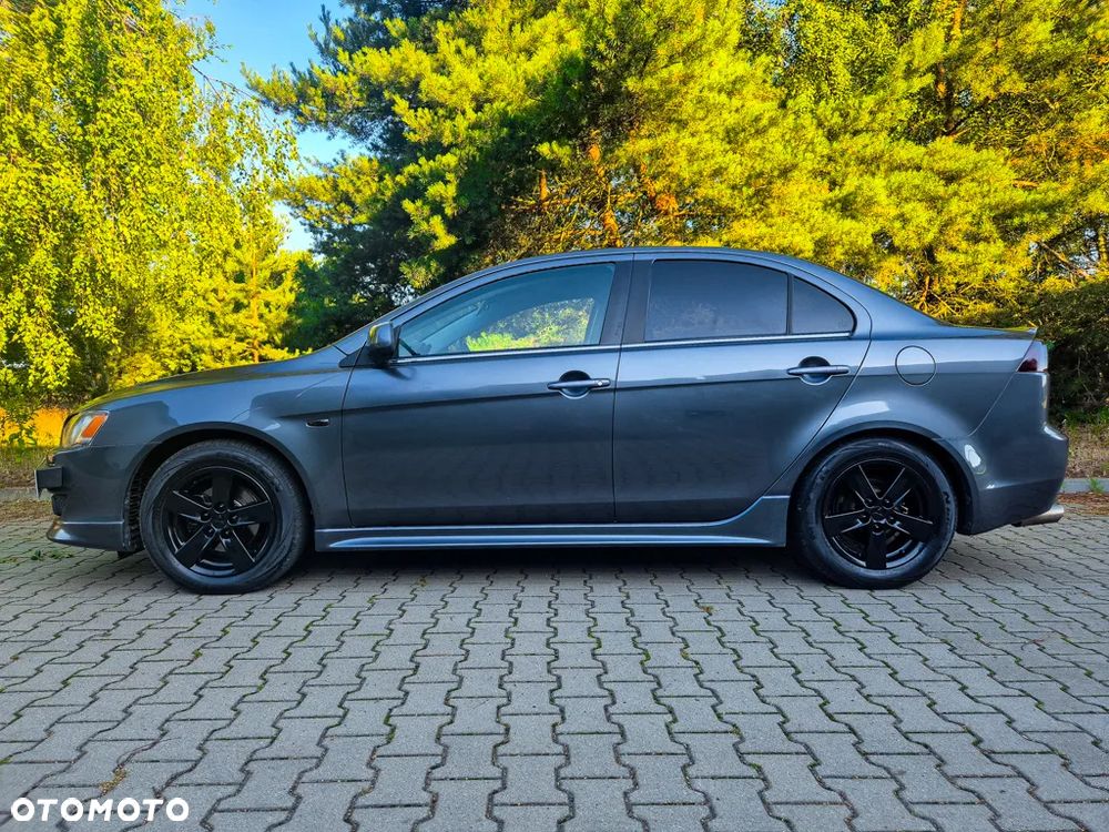 Mitsubishi Lancer 1.8 Intense - 12