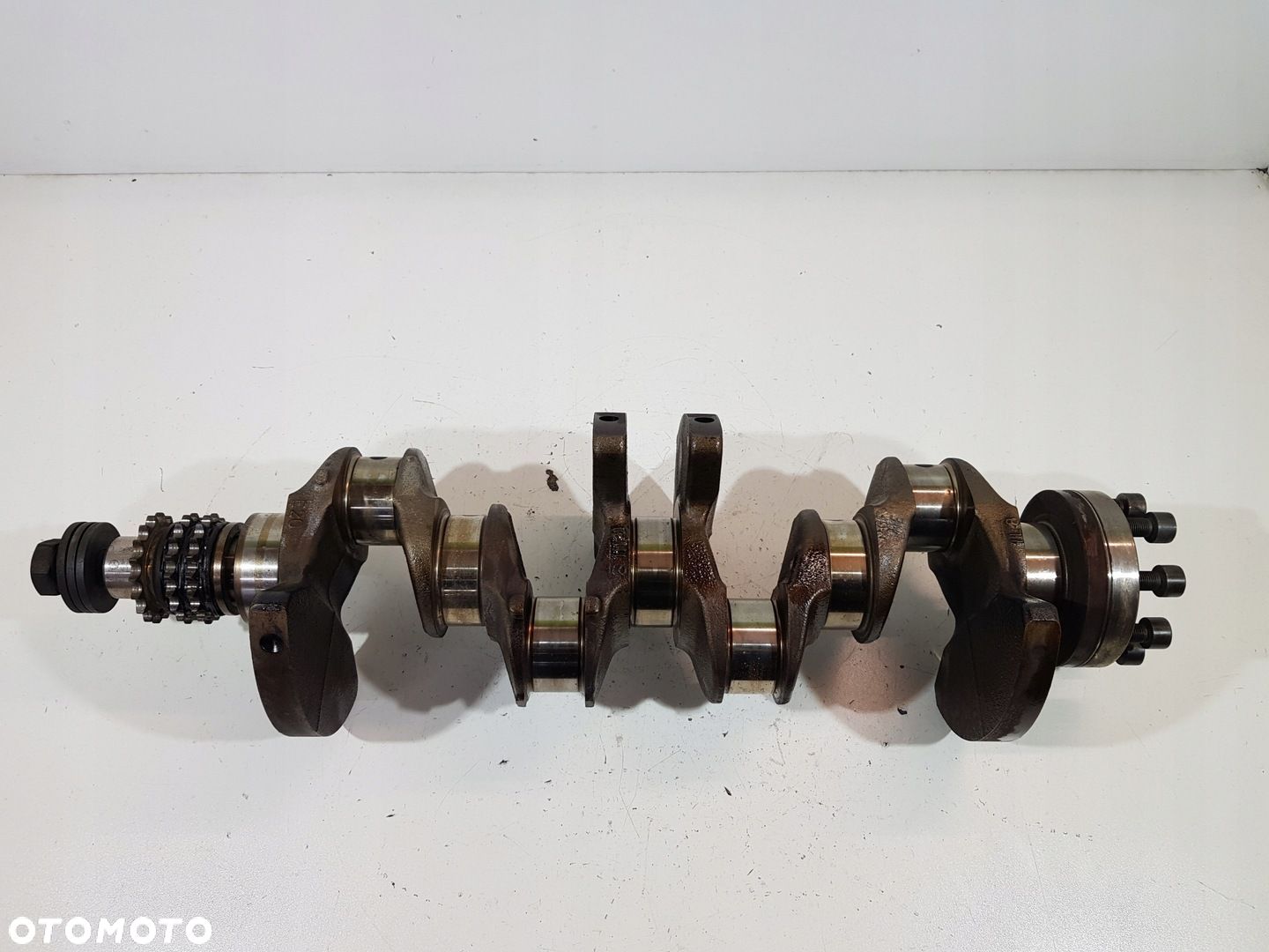 WAŁ KORBOWY W208 W202 R170 2.0 KOMPRESOR 111944 - 1