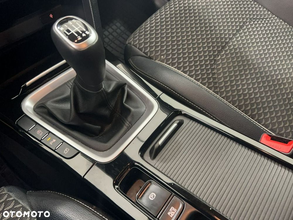 Kia Ceed 1.5 T-GDI Business Line Plus - 19