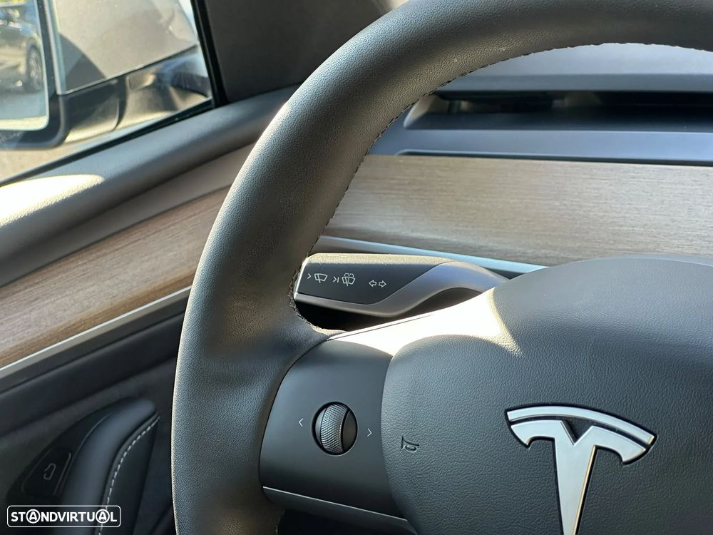 Tesla Model Y Long Range Tração Integral - 23