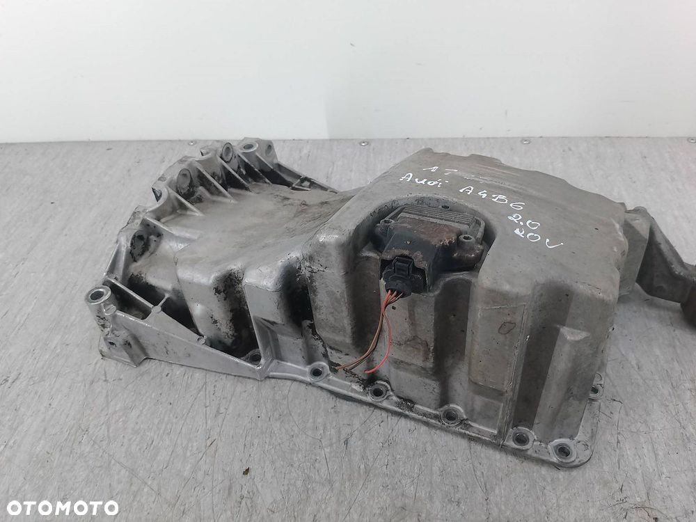 MISKA OLEJOWA AUDI A4 B6 06B103603 2.0 20V - 3