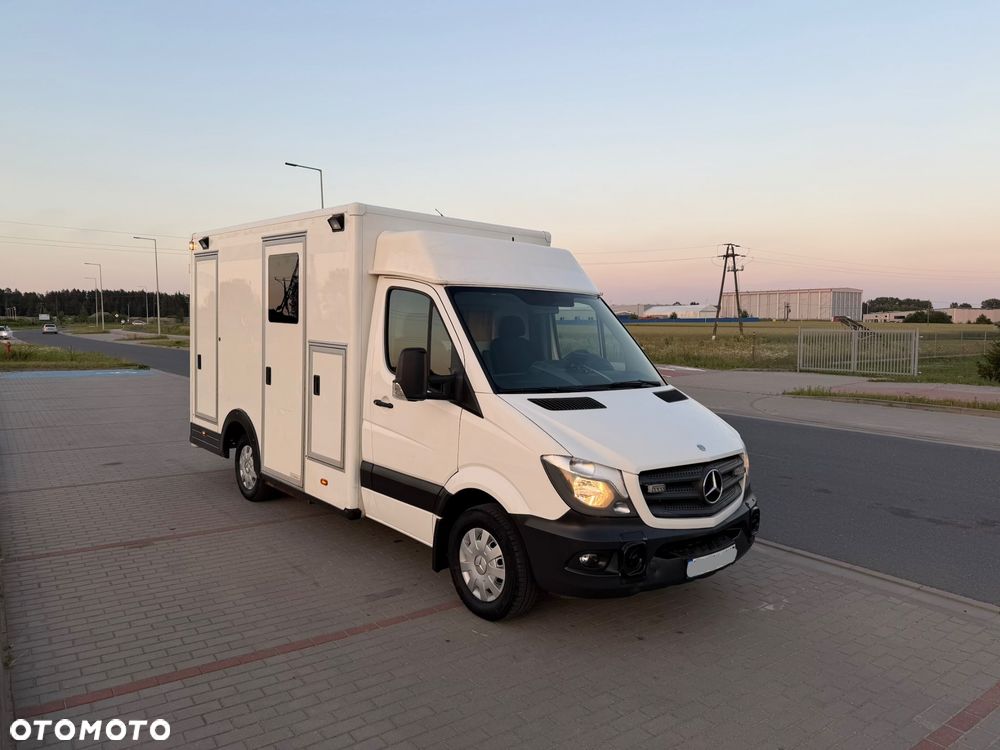 Mercedes-Benz Sprinter - 4