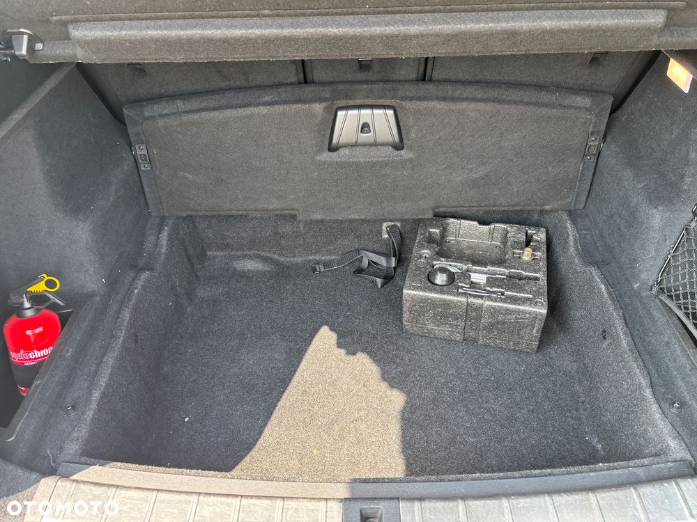 BMW X1 sDrive18i xLine - 21