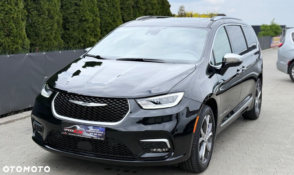 Chrysler Pacifica - 2