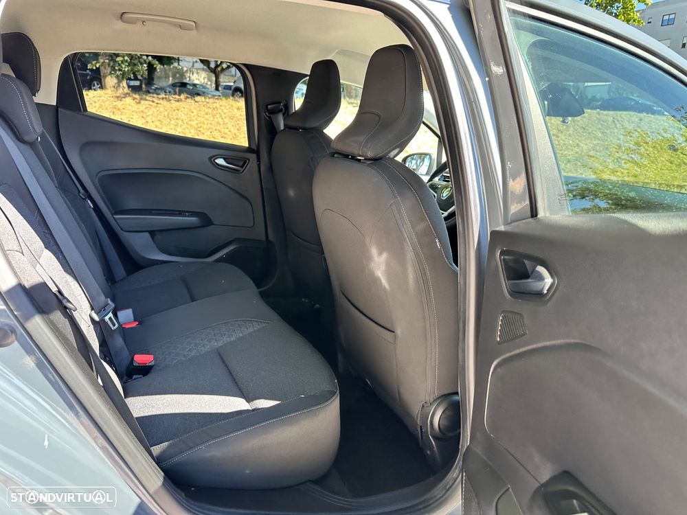 Renault Clio 1.0 TCe Intens - 33