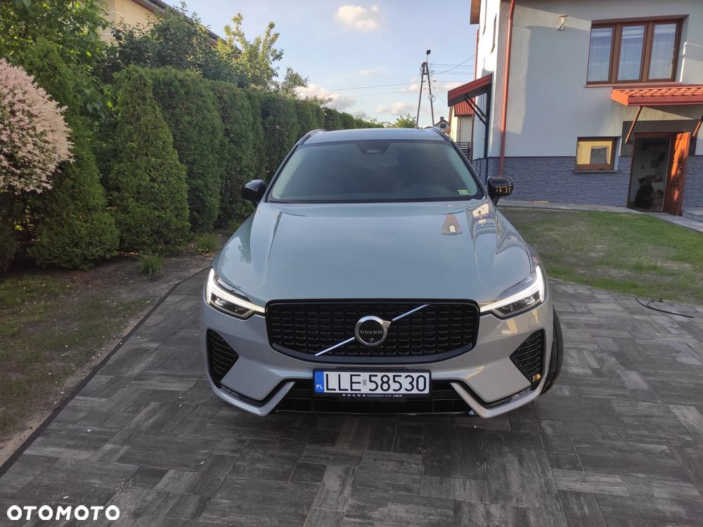 Volvo XC 60 B5 B AWD Plus Dark - 2