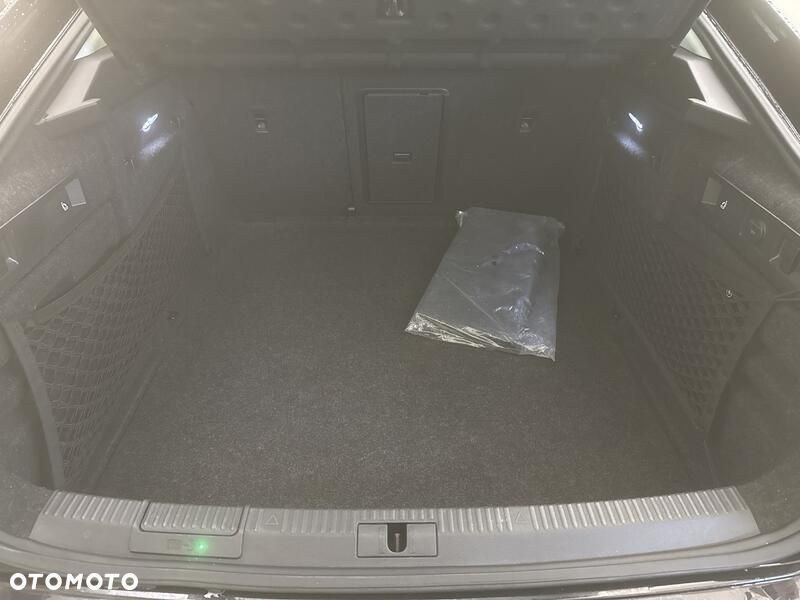 Skoda Superb 2.0 TDI SCR Style DSG - 24