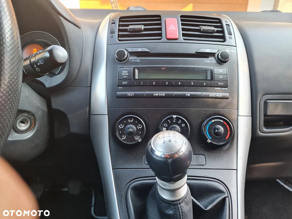 Toyota Auris - 16