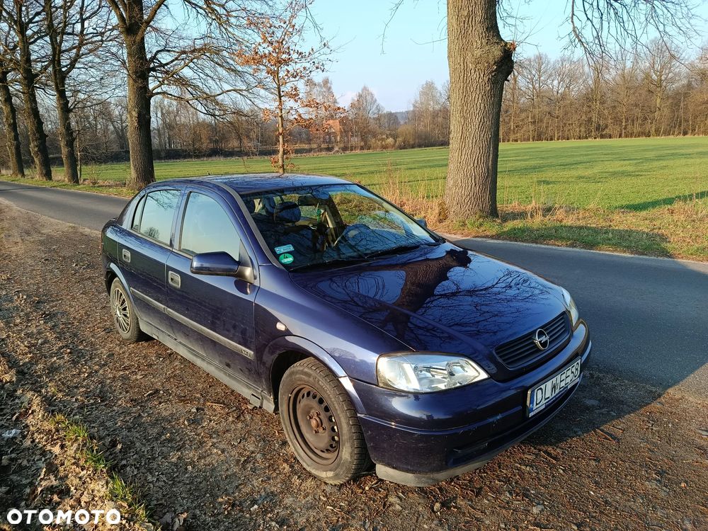 Opel Astra 1.6 - 5