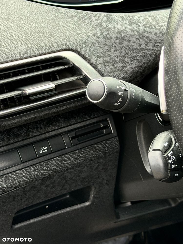 Peugeot 5008 BlueHDi 180 EAT6 GT - 25
